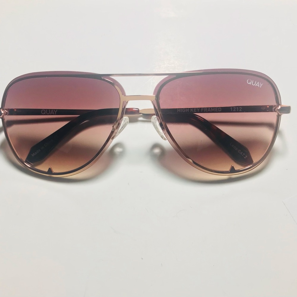 NWOT QUAY High Key United Sunglasses